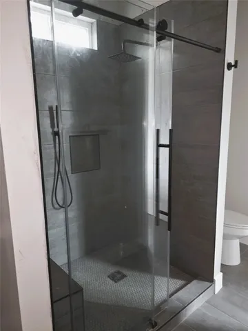 $1,055,000 | 4 Lake Forest Drive, Conroe, TX 77384