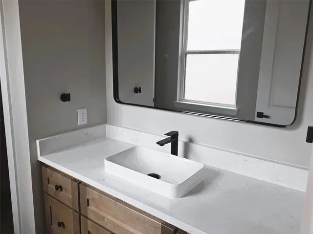 $1,055,000 | 4 Lake Forest Drive, Conroe, TX 77384