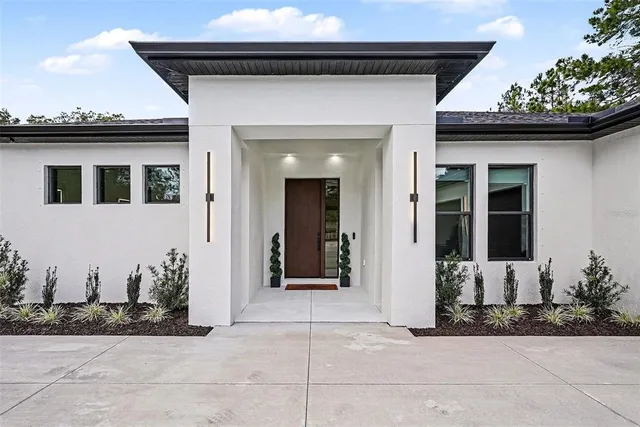 a view of a entryway door of the house