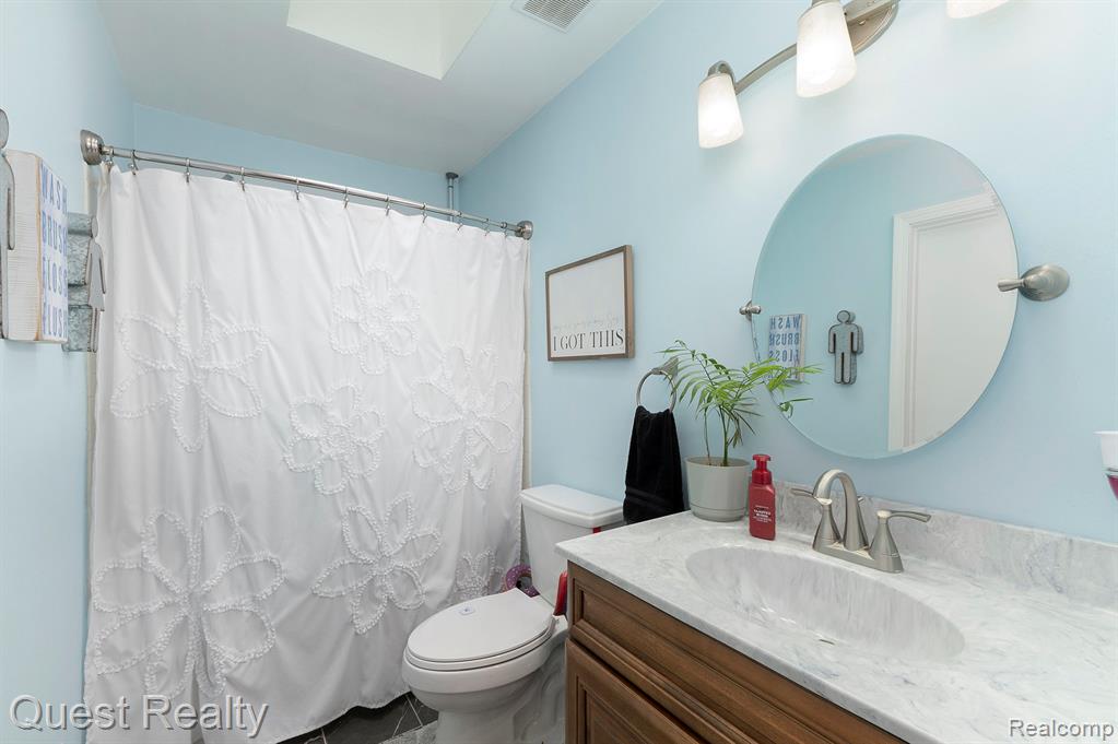 2658 Simpson Drive Rochester Hills, MI 48309 - Photo 12 of 16