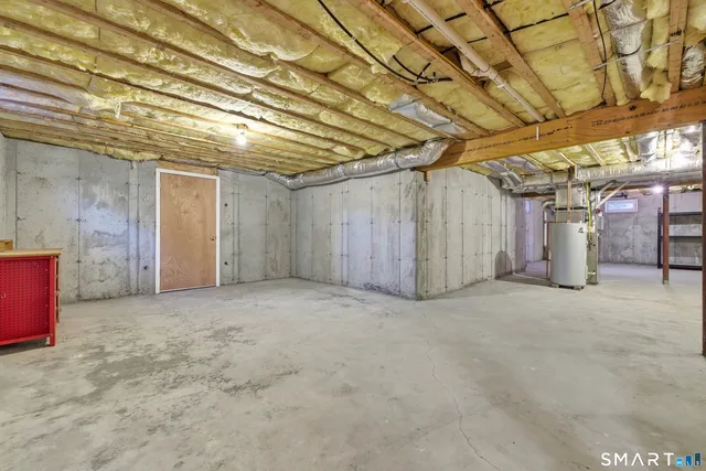 a view of a room with an empty space