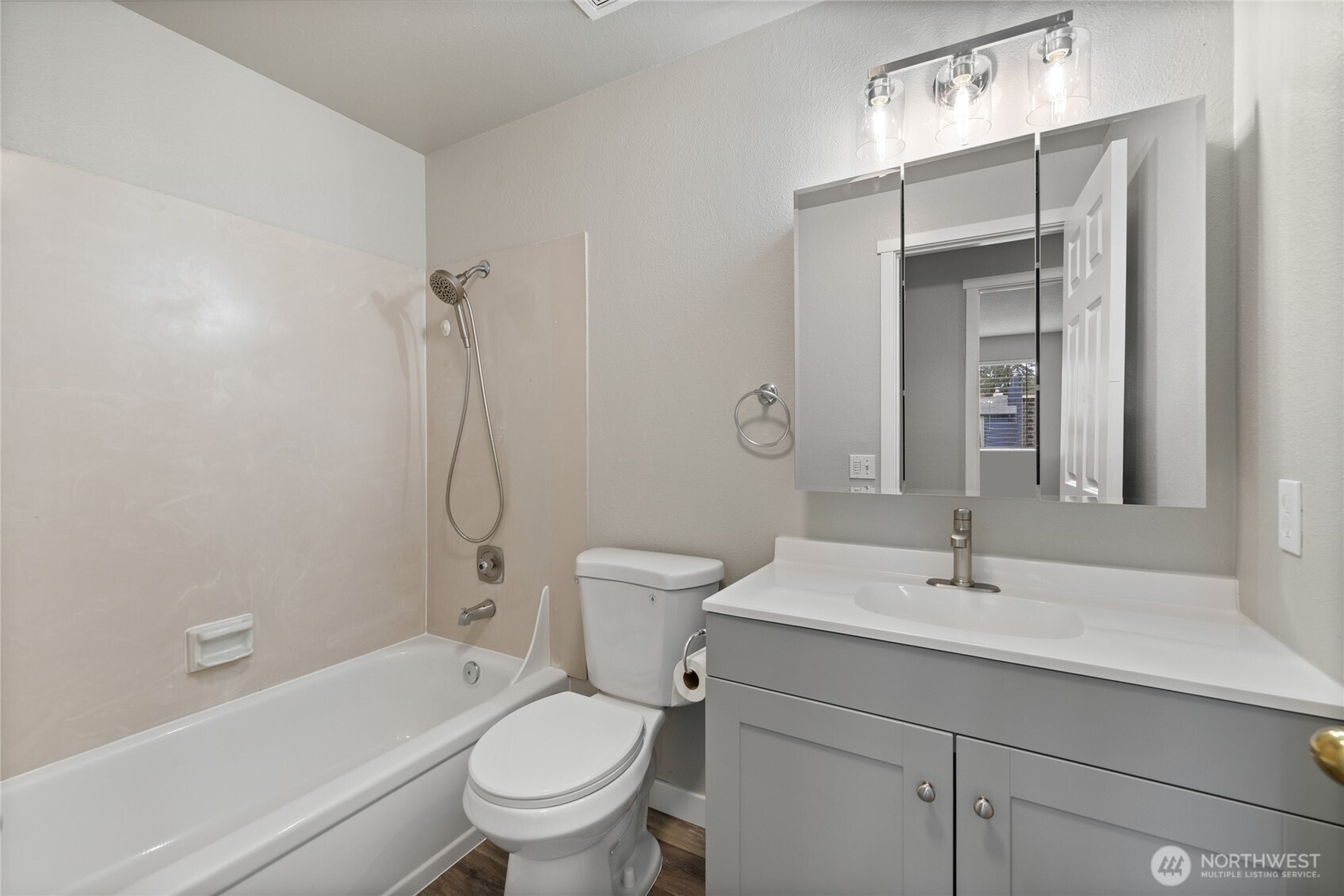 3207 Southeast 19th Court Renton, WA 98058 - Photo 16 of 39 Gallery Image 16