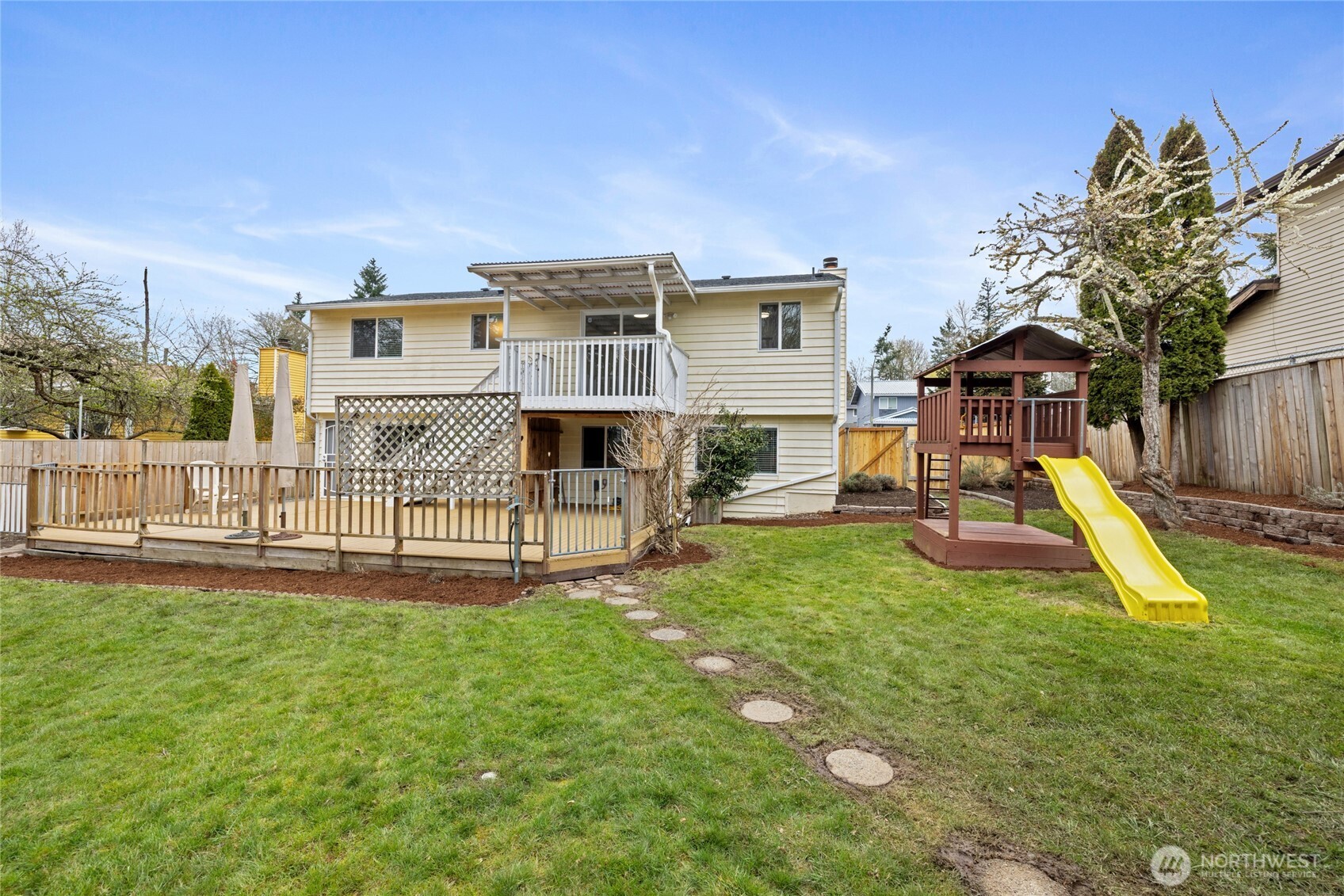 3207 Southeast 19th Court Renton, WA 98058 - Photo 36 of 39 Gallery Image 36