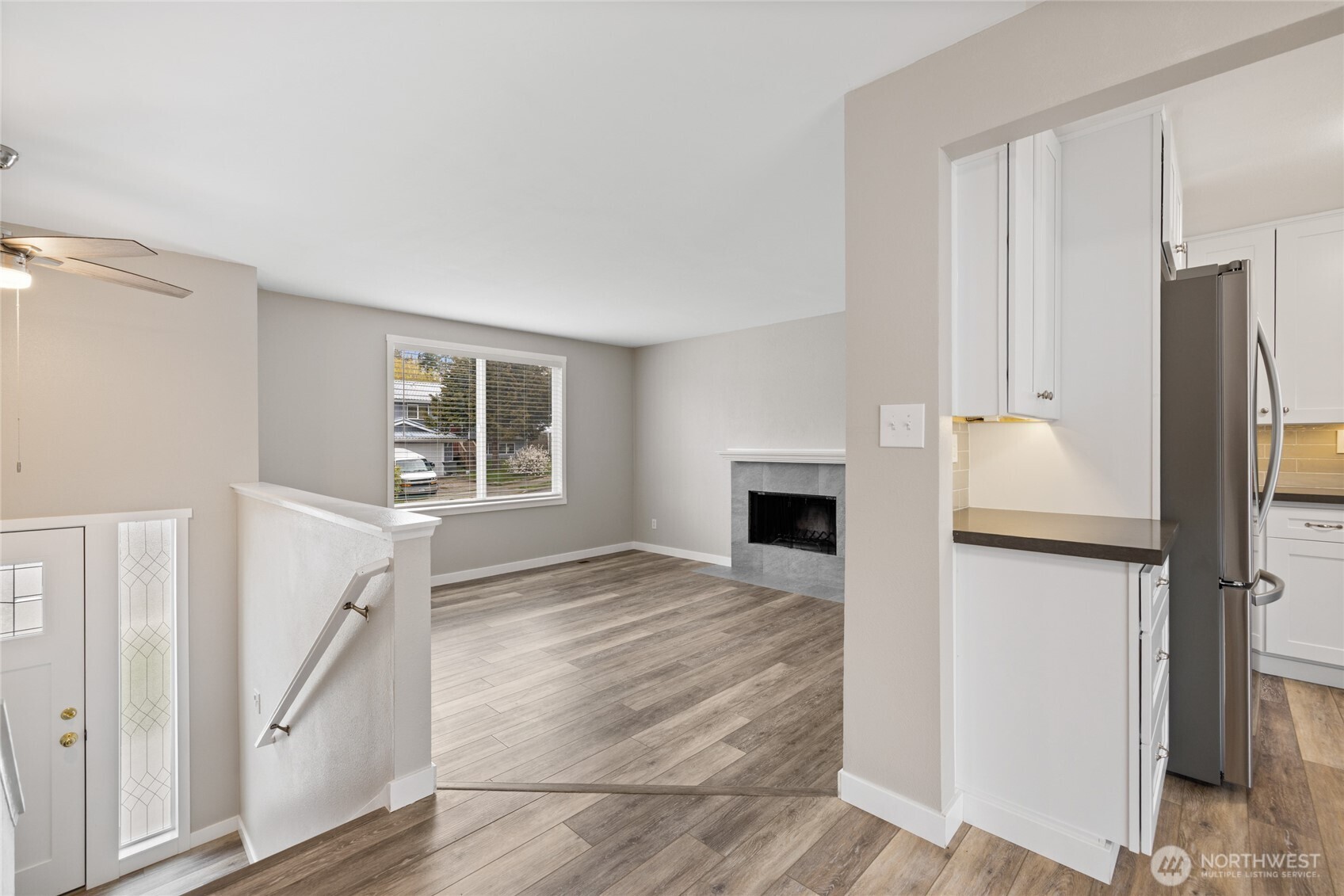 3207 Southeast 19th Court Renton, WA 98058 - Photo 4 of 39 Gallery Image 4