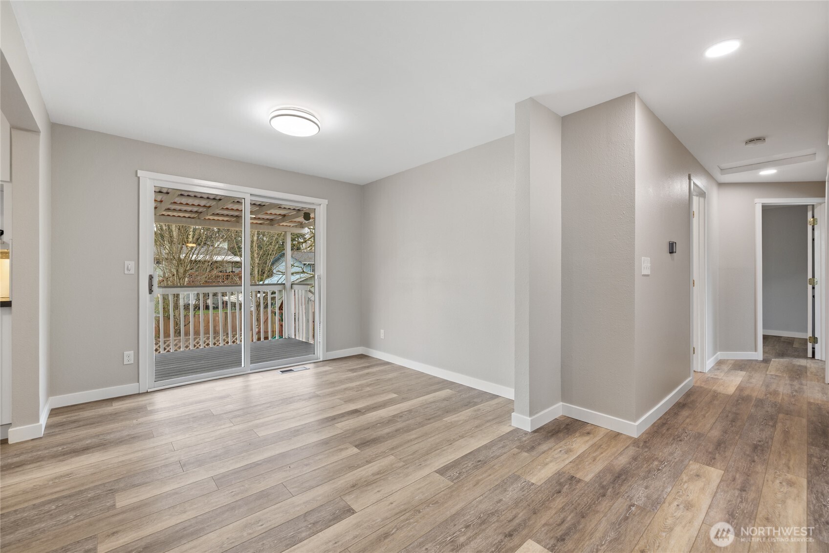 3207 Southeast 19th Court Renton, WA 98058 - Photo 5 of 39 Gallery Image 5