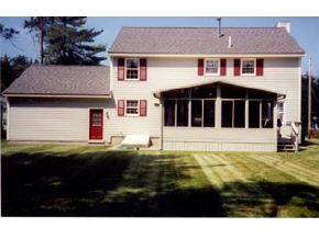 12 Pinebrook Road Nashua, NH 03062 - Photo 2 of 3