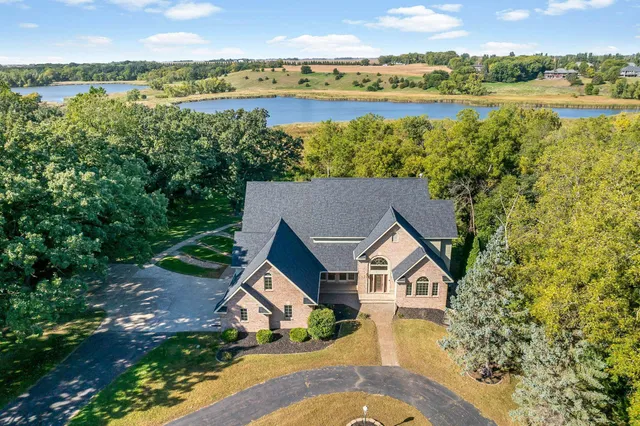 $1,499,000 | 775 200th Avenue, Fairmont, MN 56031