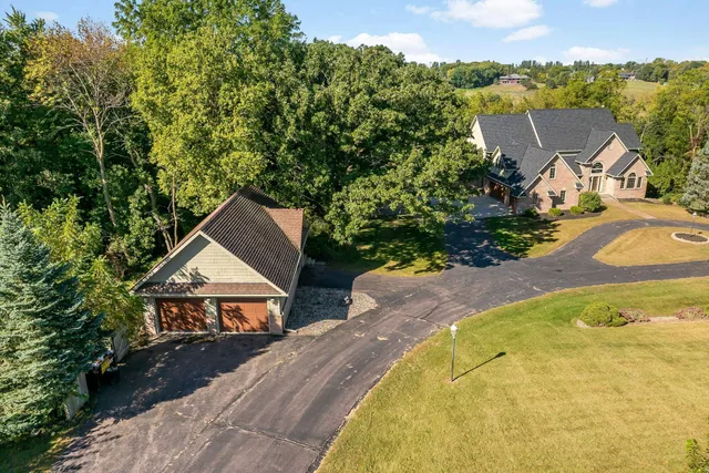 $1,499,000 | 775 200th Avenue, Fairmont, MN 56031