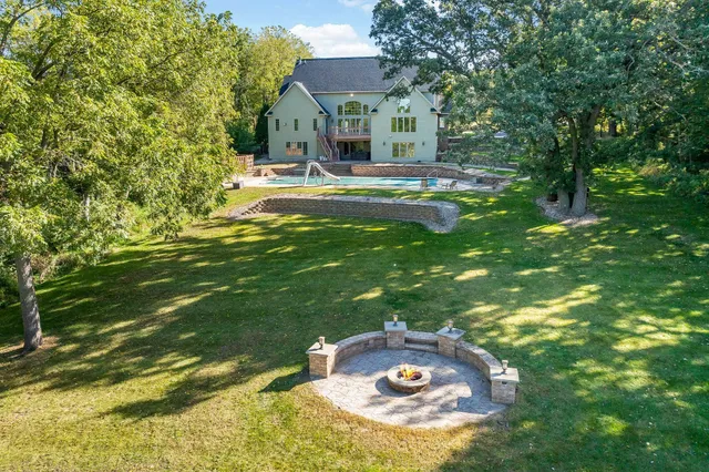 $1,499,000 | 775 200th Avenue, Fairmont, MN 56031