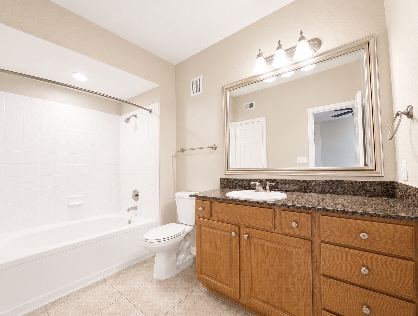702 Hadley Street, Unit 321 Houston, TX 77006 - Photo 5 of 17
