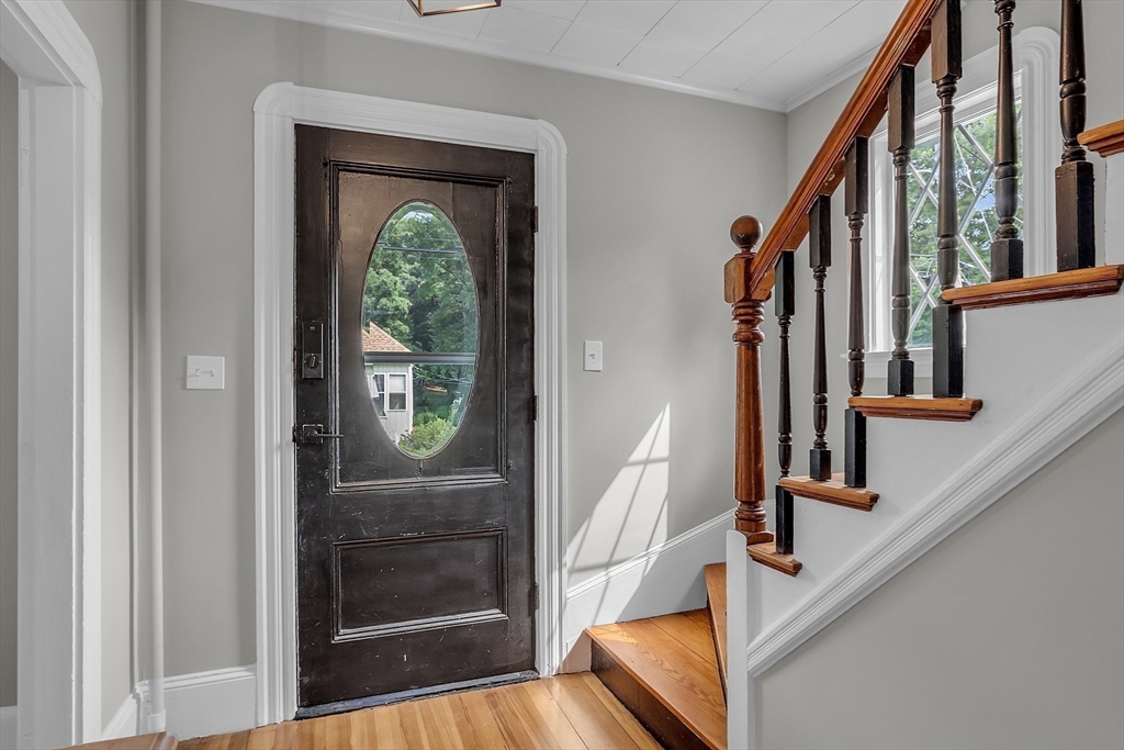 8 Dufton Road Andover, MA 01810 - Photo 4 of 42 Gallery Image 4