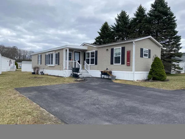 $255,000 | 104 Whip Poor Will, Seabrook, NH 03874