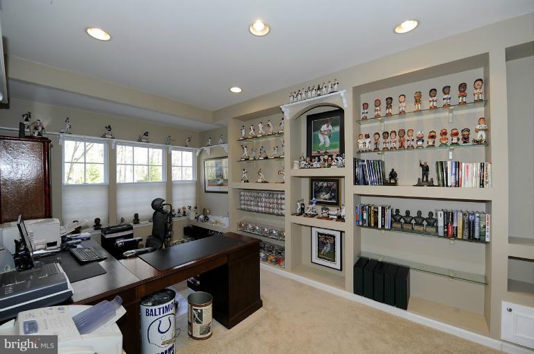 5301 Woodlot Road Columbia, MD 21044 - Photo 1 of 29 Interior (General)