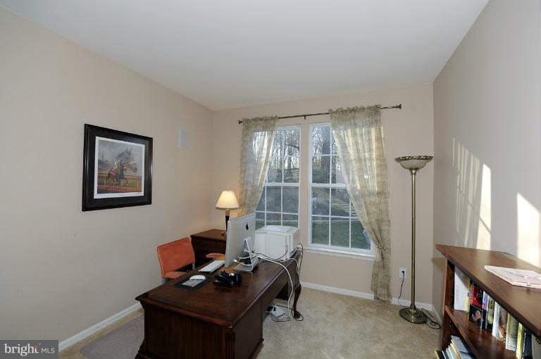 5301 Woodlot Road Columbia, MD 21044 - Photo 12 of 29 Bedroom