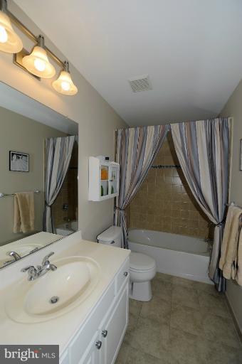 5301 Woodlot Road Columbia, MD 21044 - Photo 14 of 29 Bath