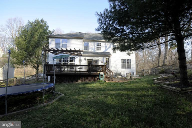 5301 Woodlot Road Columbia, MD 21044 - Photo 18 of 29 Exterior (Rear)
