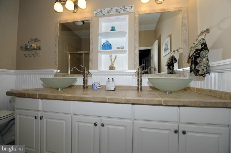 5301 Woodlot Road Columbia, MD 21044 - Photo 3 of 29 Bath