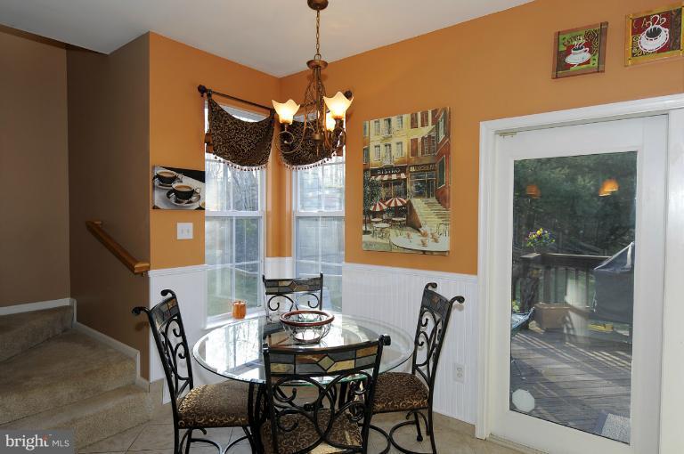 5301 Woodlot Road Columbia, MD 21044 - Photo 25 of 29 Kitchen
