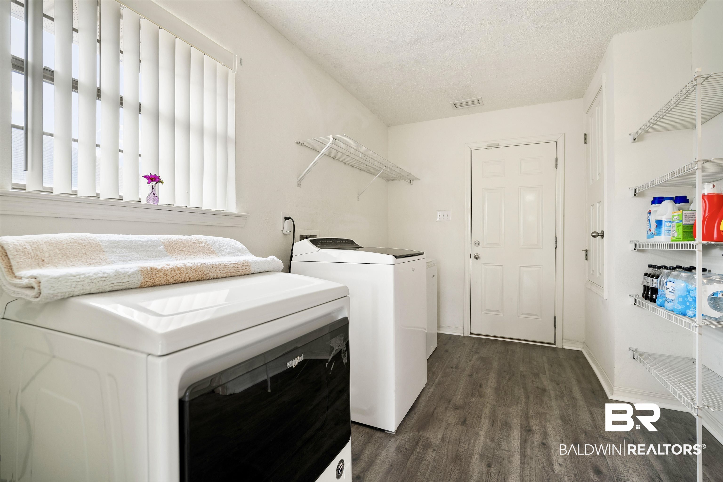 10692 Middle Oak Drive Mobile, AL 36695 - Photo 24 of 27 Laundry