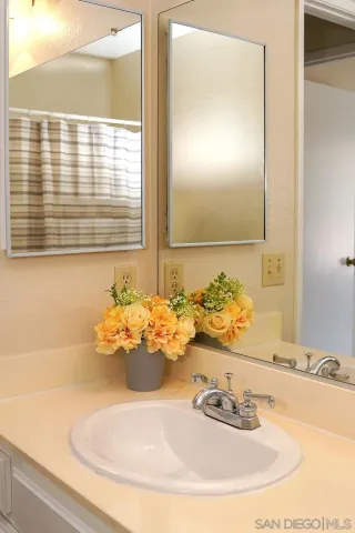 $3,995 | 4095 Rosenda Court, Unit 249, San Diego, CA 92122