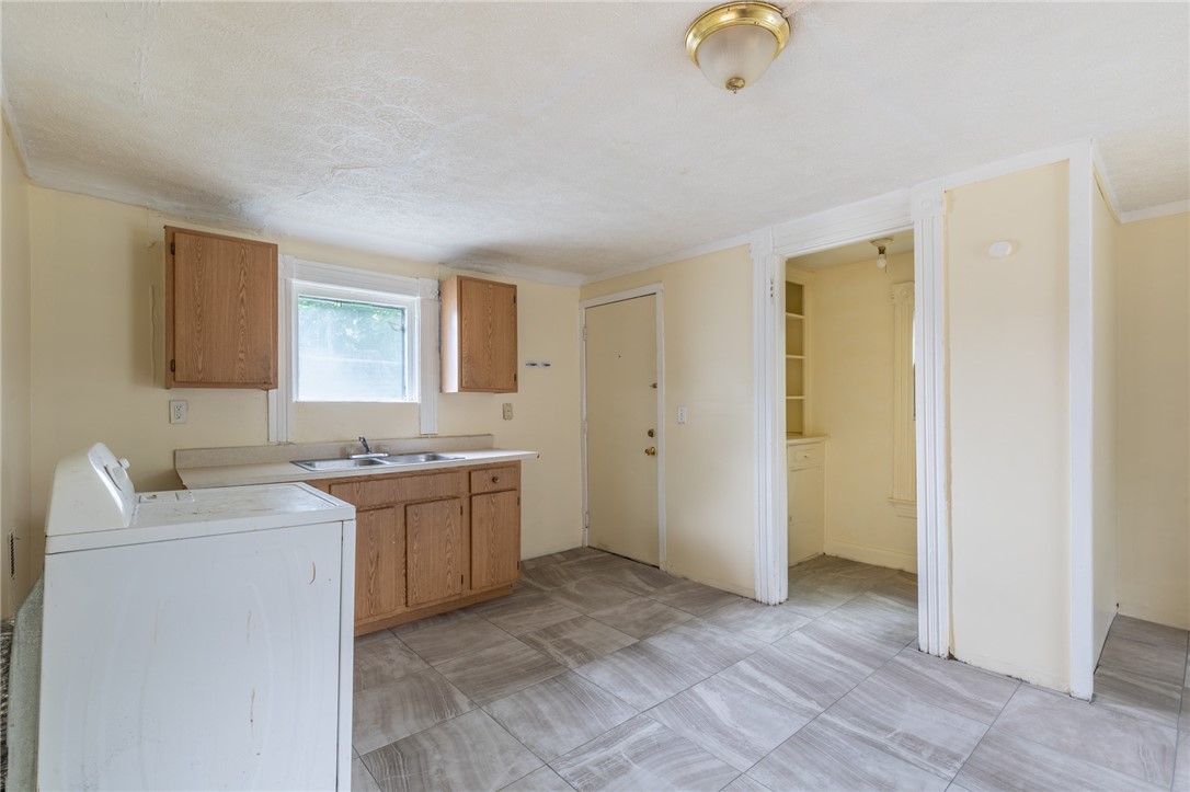 42 Wilcox Street Rochester, NY 14607 - Photo 13 of 31