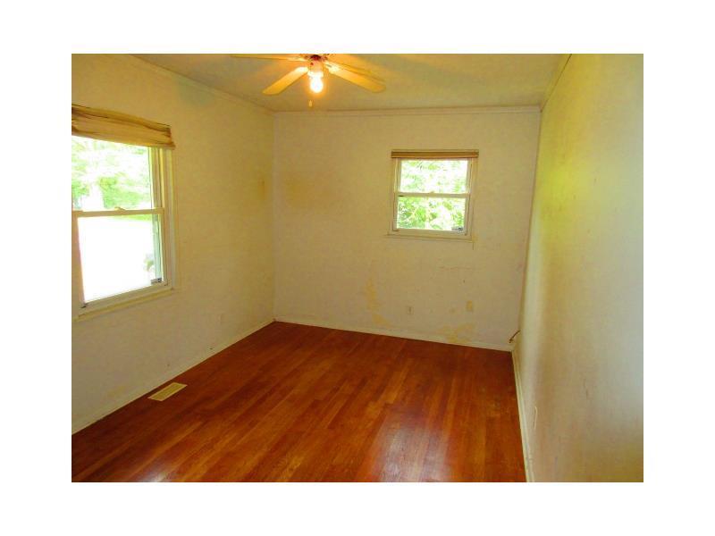 7925 Hawthorne Road Indianapolis, IN 46256 - Photo 8 of 10 Gallery Image 8