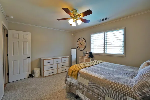 $425,000 | 335 Kenwood Drive, Lemoore, CA 93245