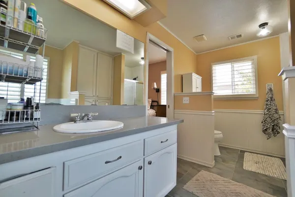 $425,000 | 335 Kenwood Drive, Lemoore, CA 93245