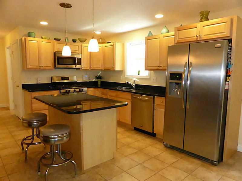 81 Huston Road Gorham, ME 04038 - Photo 2 of 34 Kitchen.