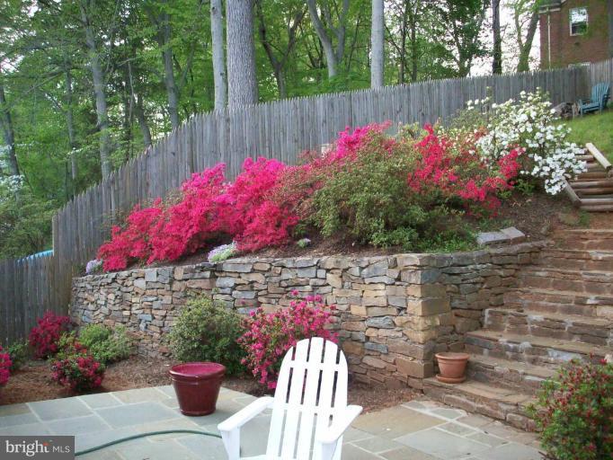 6705 Rannoch Road Bethesda, MD 20817 - Photo 6 of 15 Flagstone Terrace