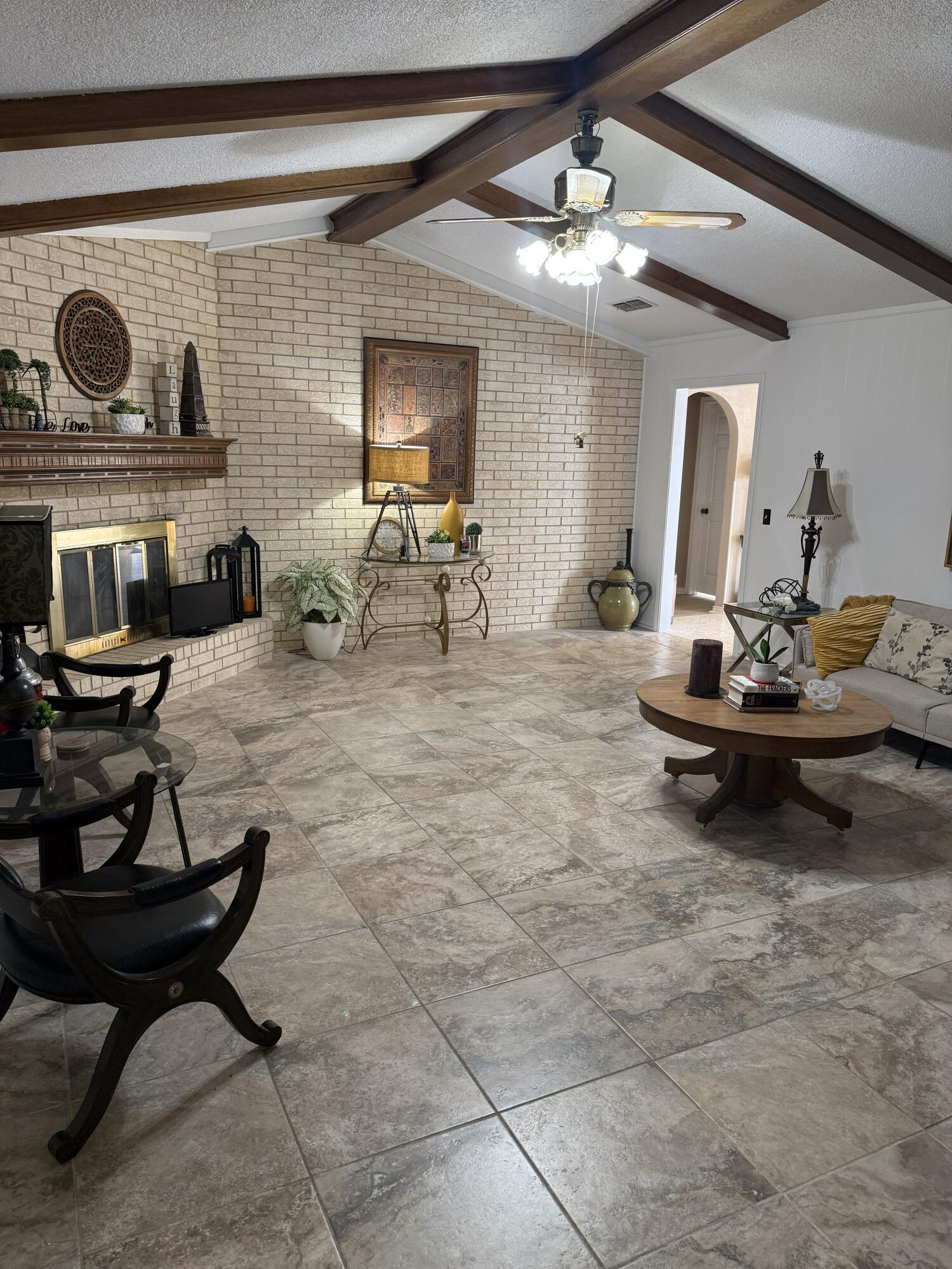 Den Hi Ceiling Fireplace E