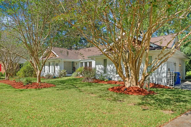 $815,000 | 1522 North Pinebark Lane, Charleston, SC 29407
