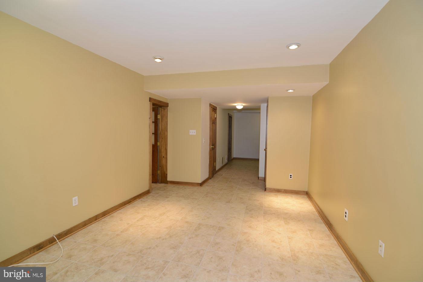 2373 Generation Drive Reston, VA 20191 - Photo 22 of 30 an empty room with closet area