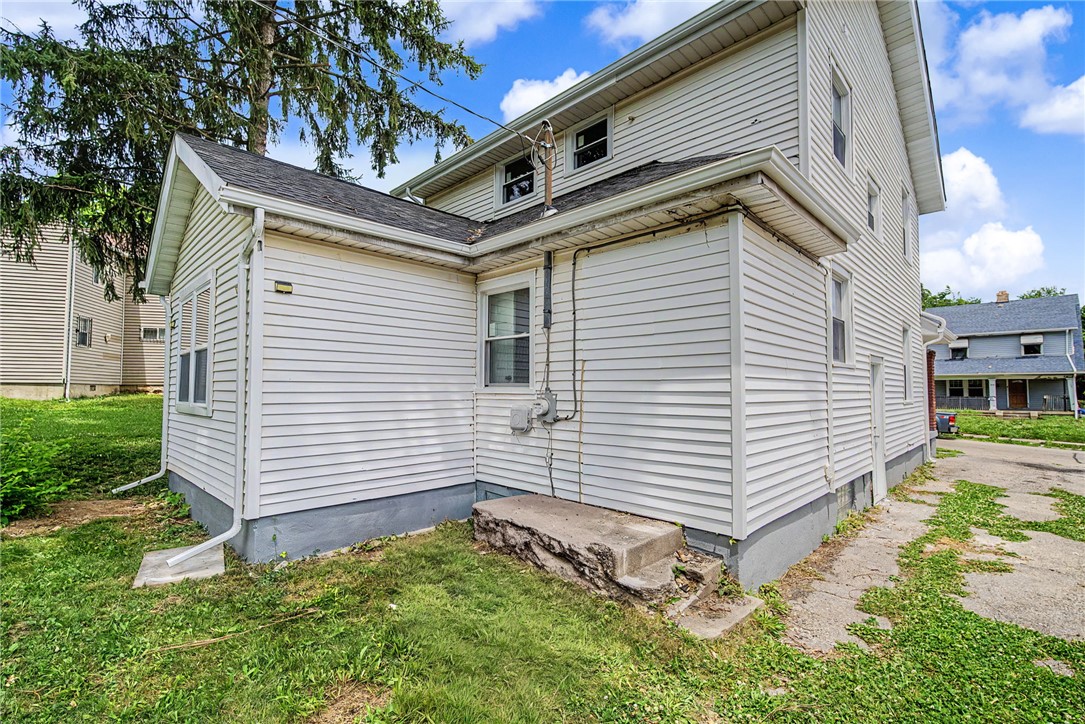 2041 Mayfair Road Dayton, OH 45405 - Photo 34 of 41