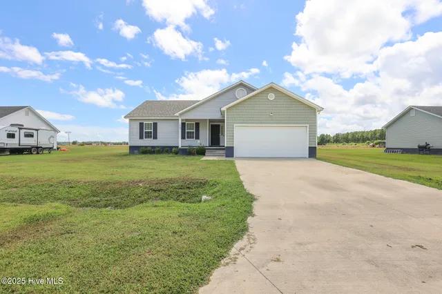 $254,000 | 127 Buckskin Drive, Pollocksville, NC 28573