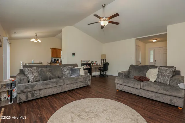 $254,000 | 127 Buckskin Drive, Pollocksville, NC 28573