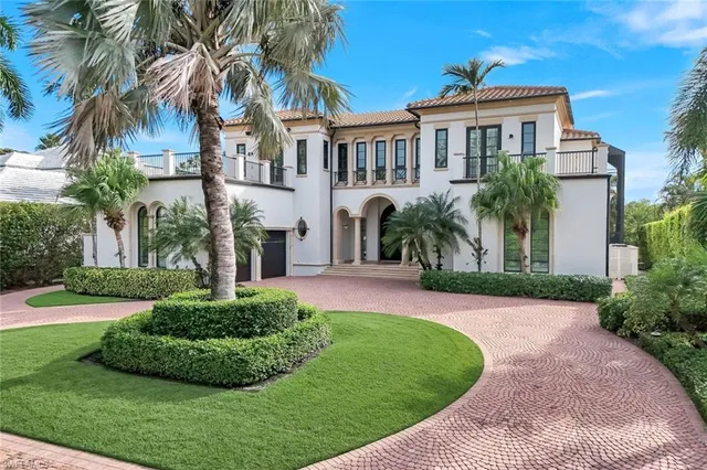 $7,480,000 | 1450 Gulfstar Drive South, Naples, FL 34112