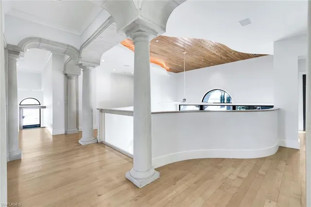 $7,480,000 | 1450 Gulfstar Drive South, Naples, FL 34112