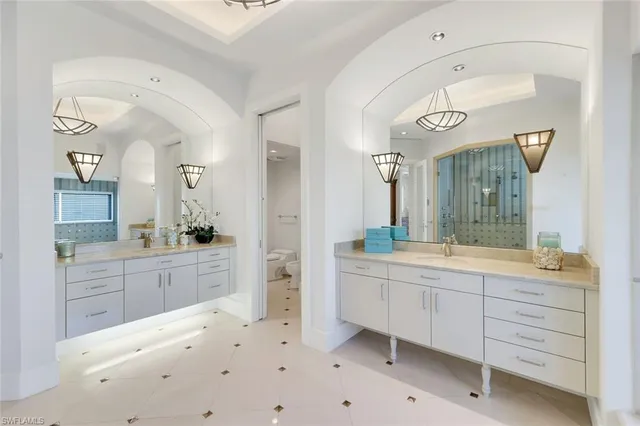 $7,480,000 | 1450 Gulfstar Drive South, Naples, FL 34112