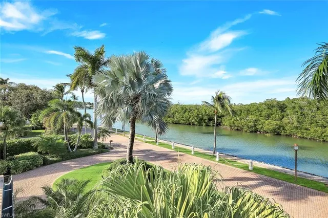 $7,480,000 | 1450 Gulfstar Drive South, Naples, FL 34112