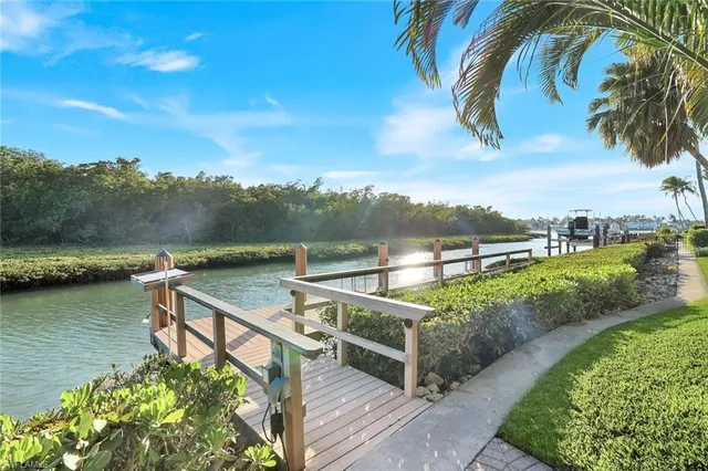 $7,480,000 | 1450 Gulfstar Drive South, Naples, FL 34112