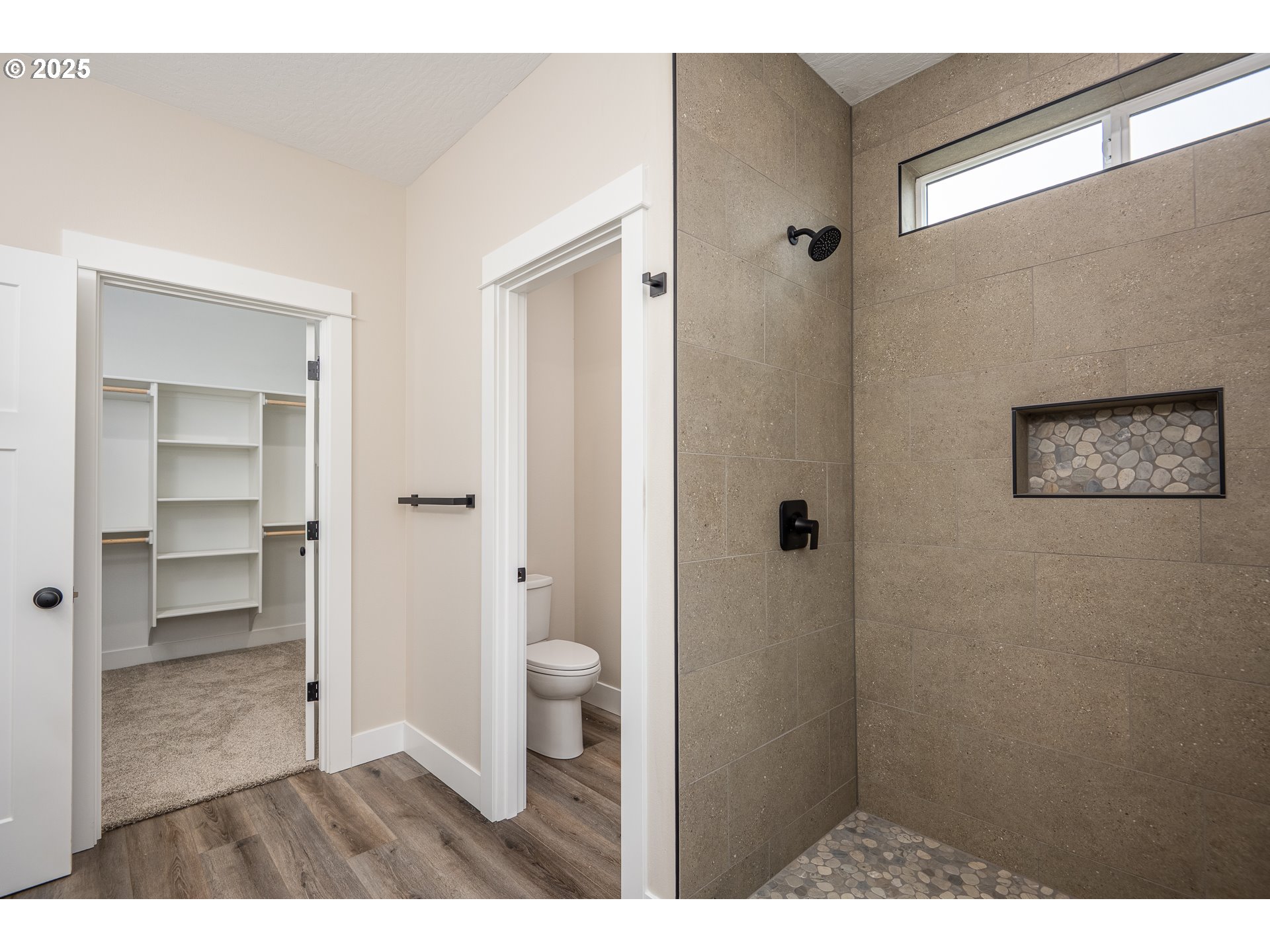 160 Wil Way Winston, OR 97496 - Photo 21 of 37 a bathroom with a shower toilet and a sink