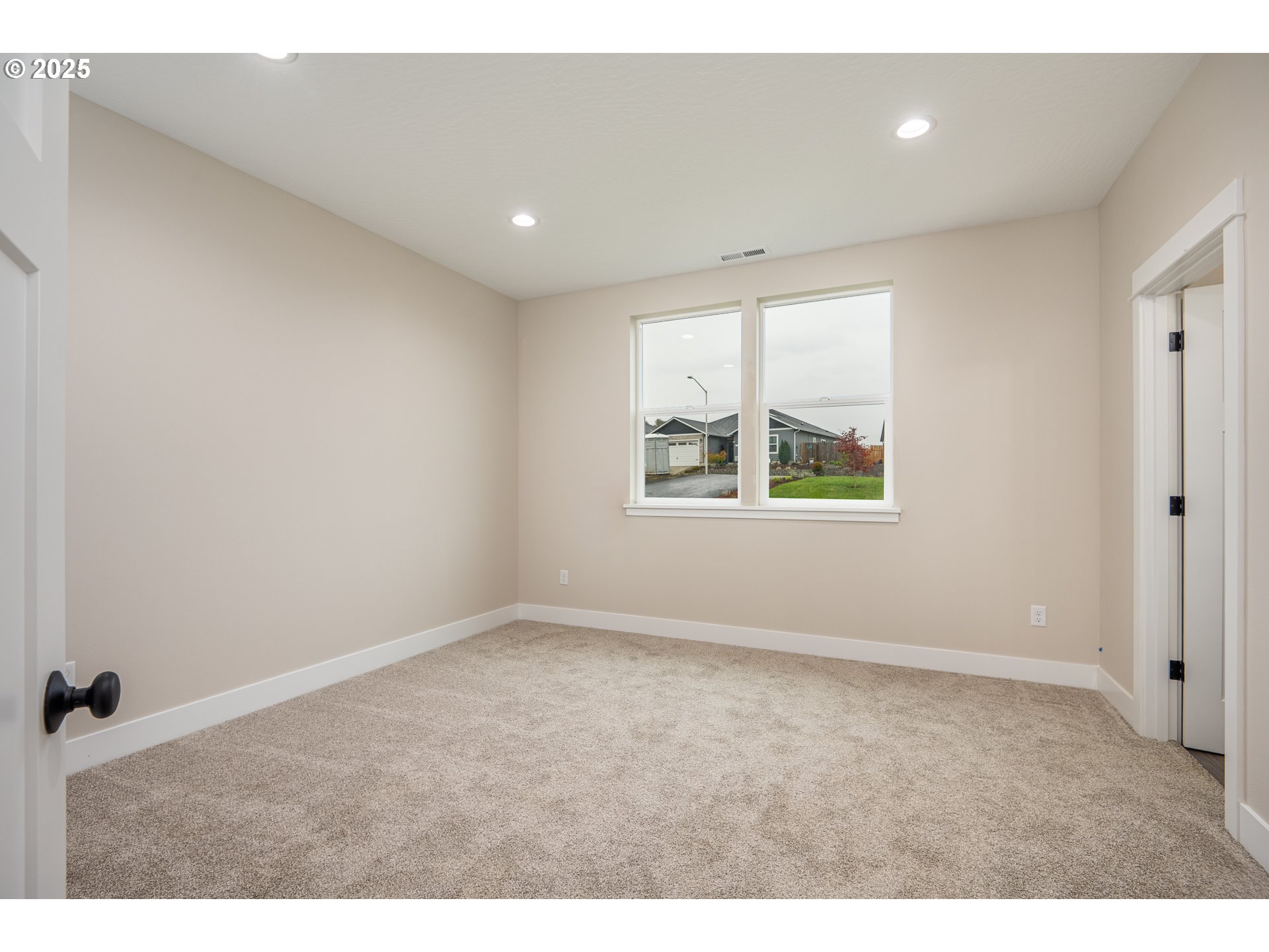 160 Wil Way Winston, OR 97496 - Photo 25 of 37 a view of an empty room with a window