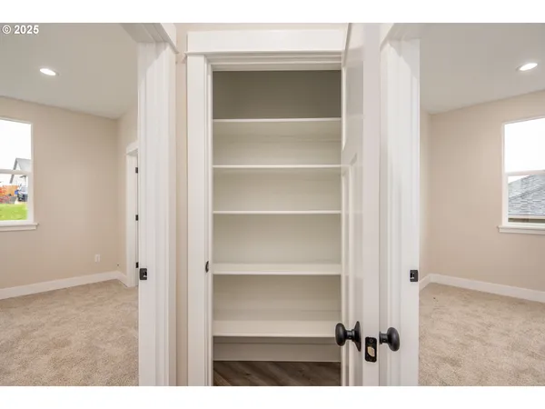 $499,900 | 160 Wil Way, Winston, OR 97496