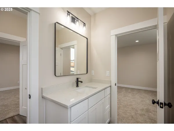 $499,900 | 160 Wil Way, Winston, OR 97496