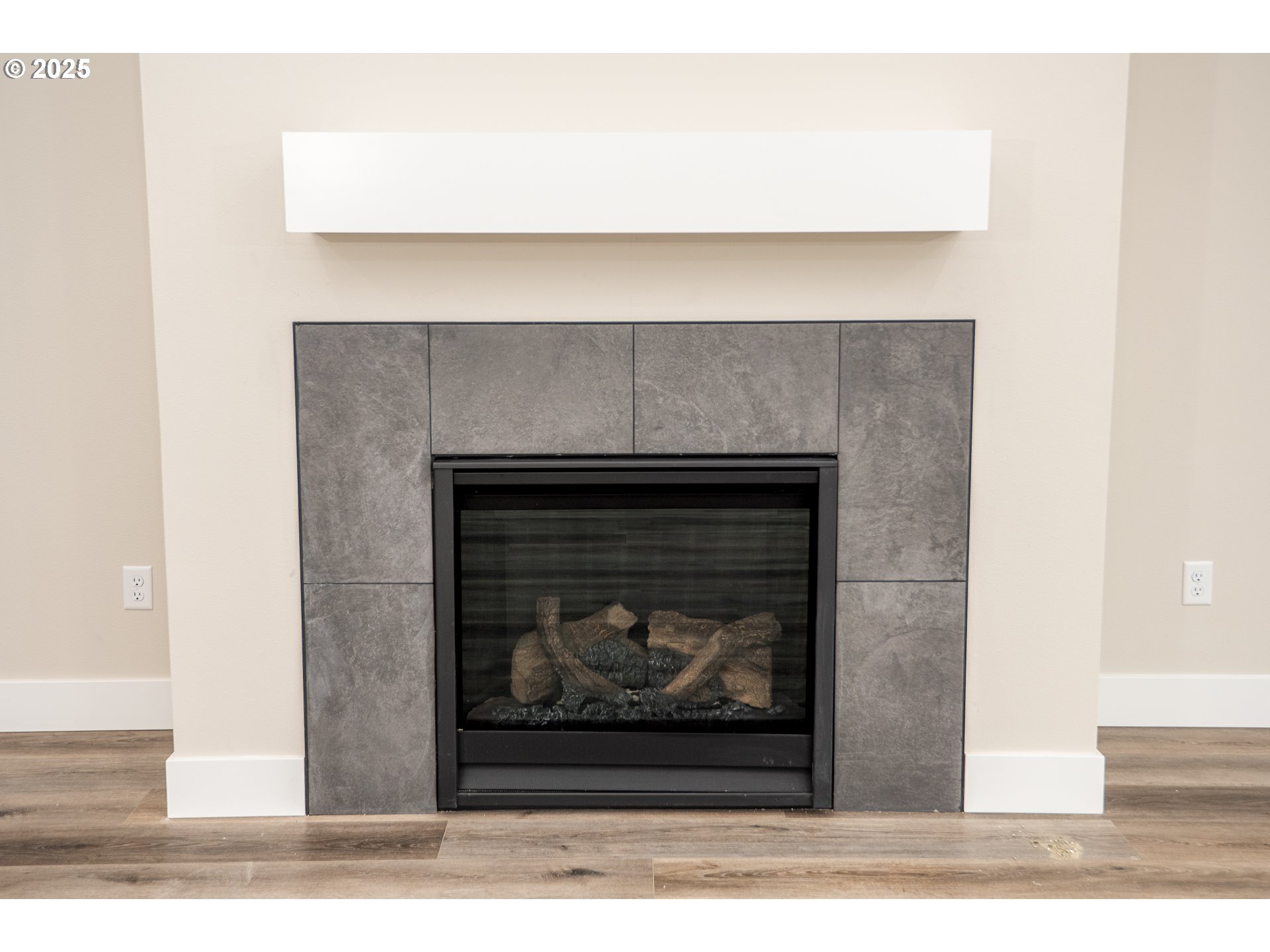 160 Wil Way Winston, OR 97496 - Photo 6 of 37 a stone fireplace with a fireplace