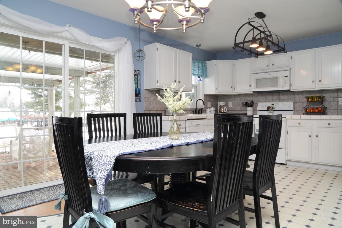 307 Partridge Drive Lititz, PA 17543 - Photo 7 of 24 Kitchen and Dining Area