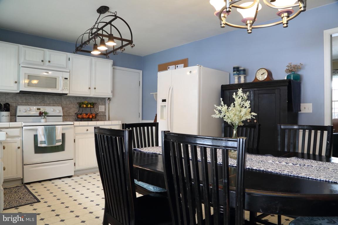 307 Partridge Drive Lititz, PA 17543 - Photo 10 of 24 Gallery Image 10