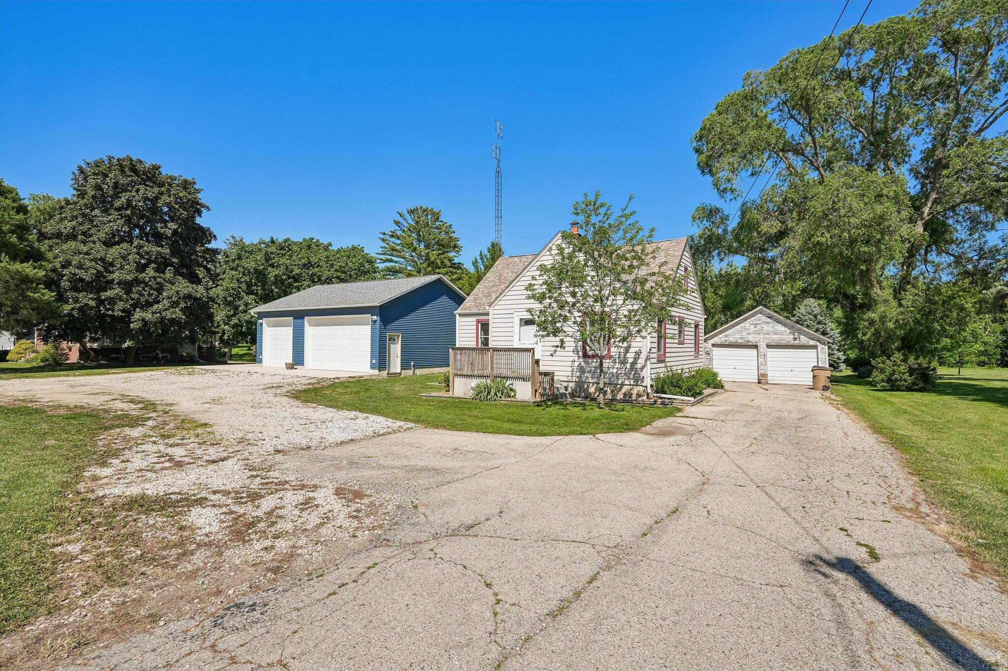 9207 39th Avenue Pleasant Prairie, WI 53142 - Photo 1 of 48 Front view