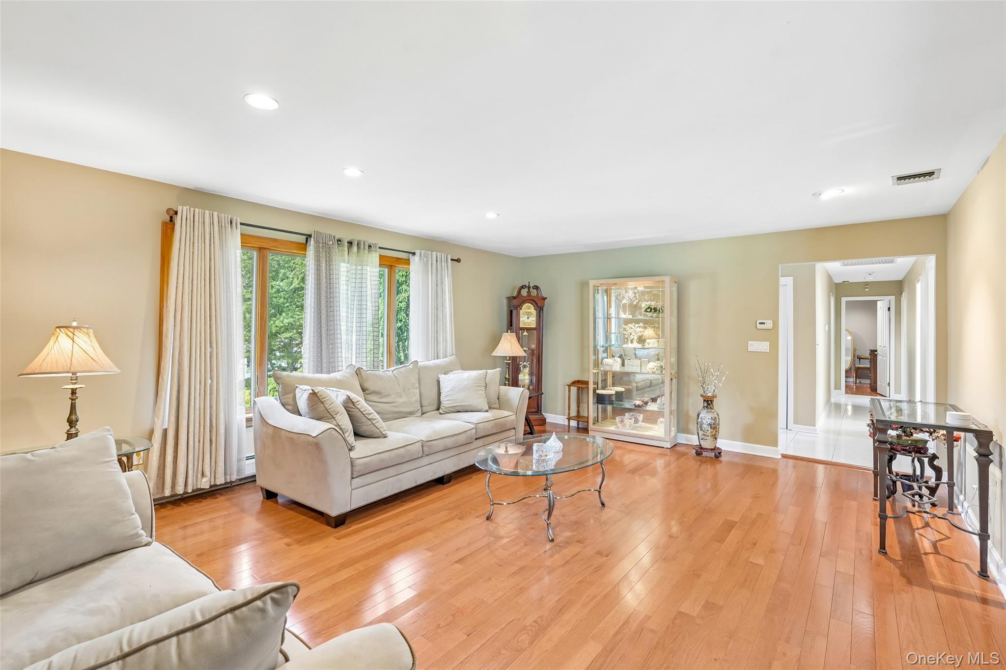 19 South Cranford Road Bardonia, NY 10954 - Photo 11 of 49